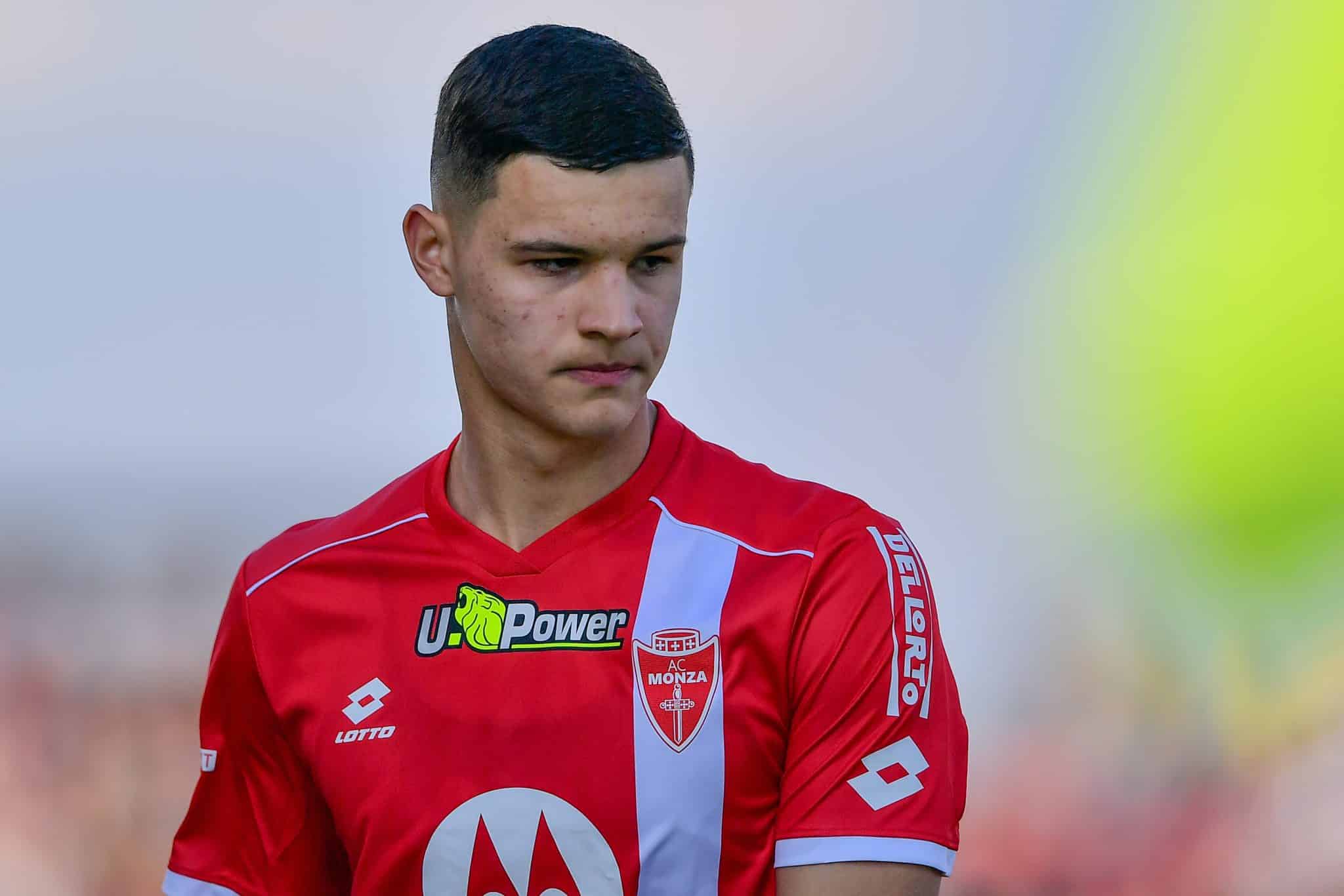 Quem &eacute; o prod&iacute;gio elogiado por Messi que ganhou chance de ouro na Copa Am&eacute;rica?