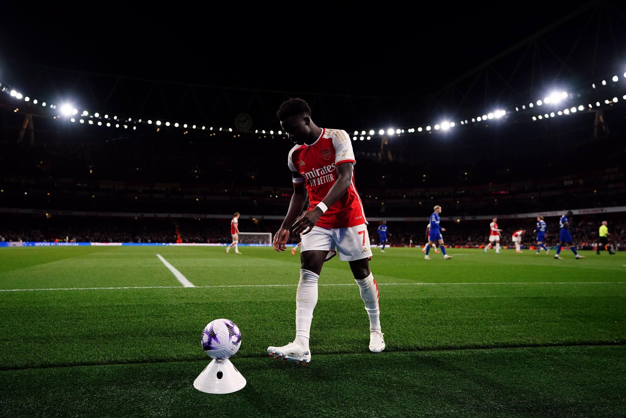 Foto: (IconSport) - Premier League instruiu os gandulas a colocarem as bolas em cones