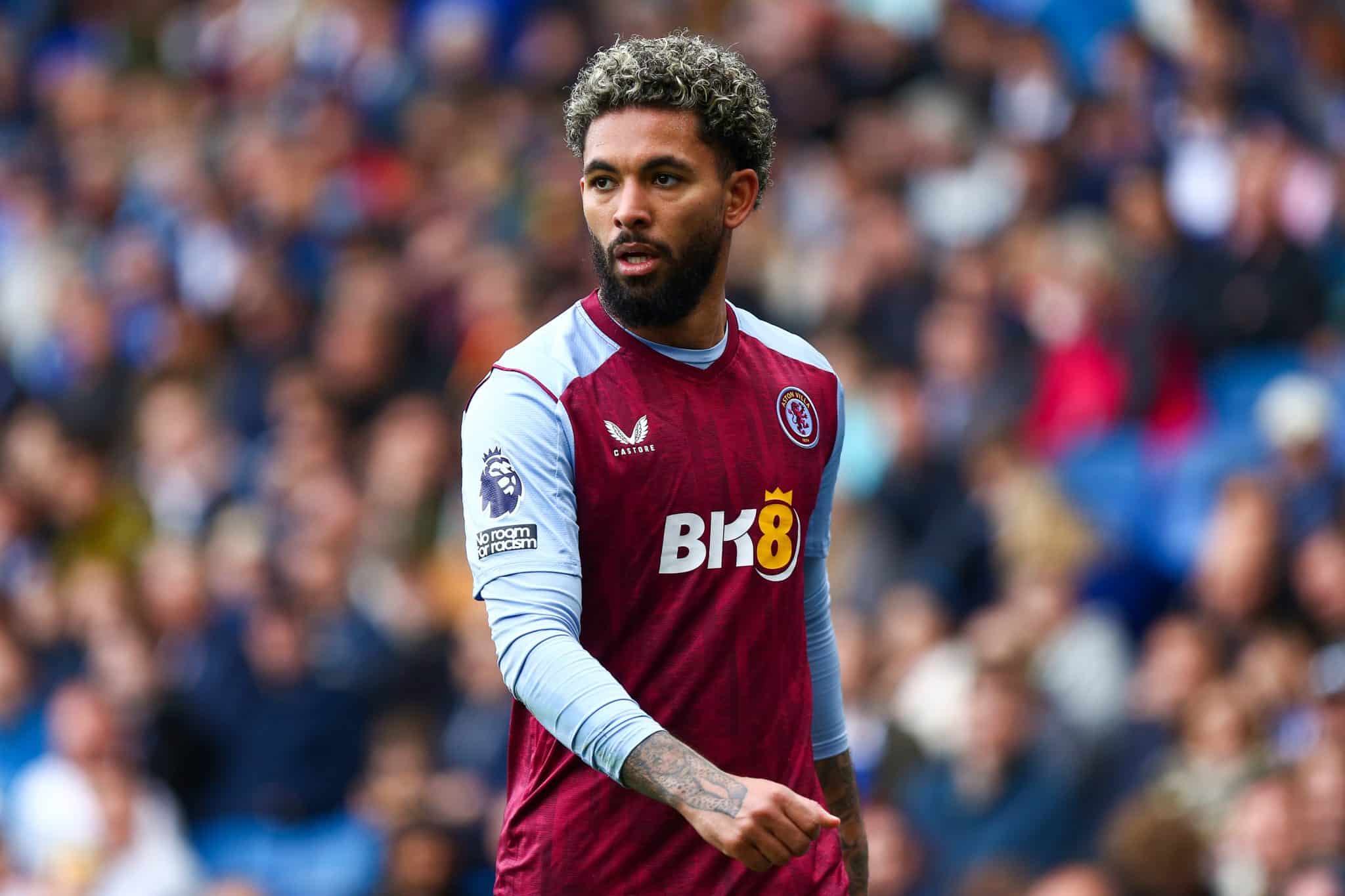 Foto: (IconSport) - Douglas Luiz est&aacute; perto de trocar o Aston Villa pela Juventus