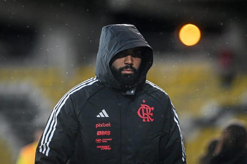 Aperto de mão, desacerto e surpresas: a linha do tempo da negociação de Gabigol e Flamengo