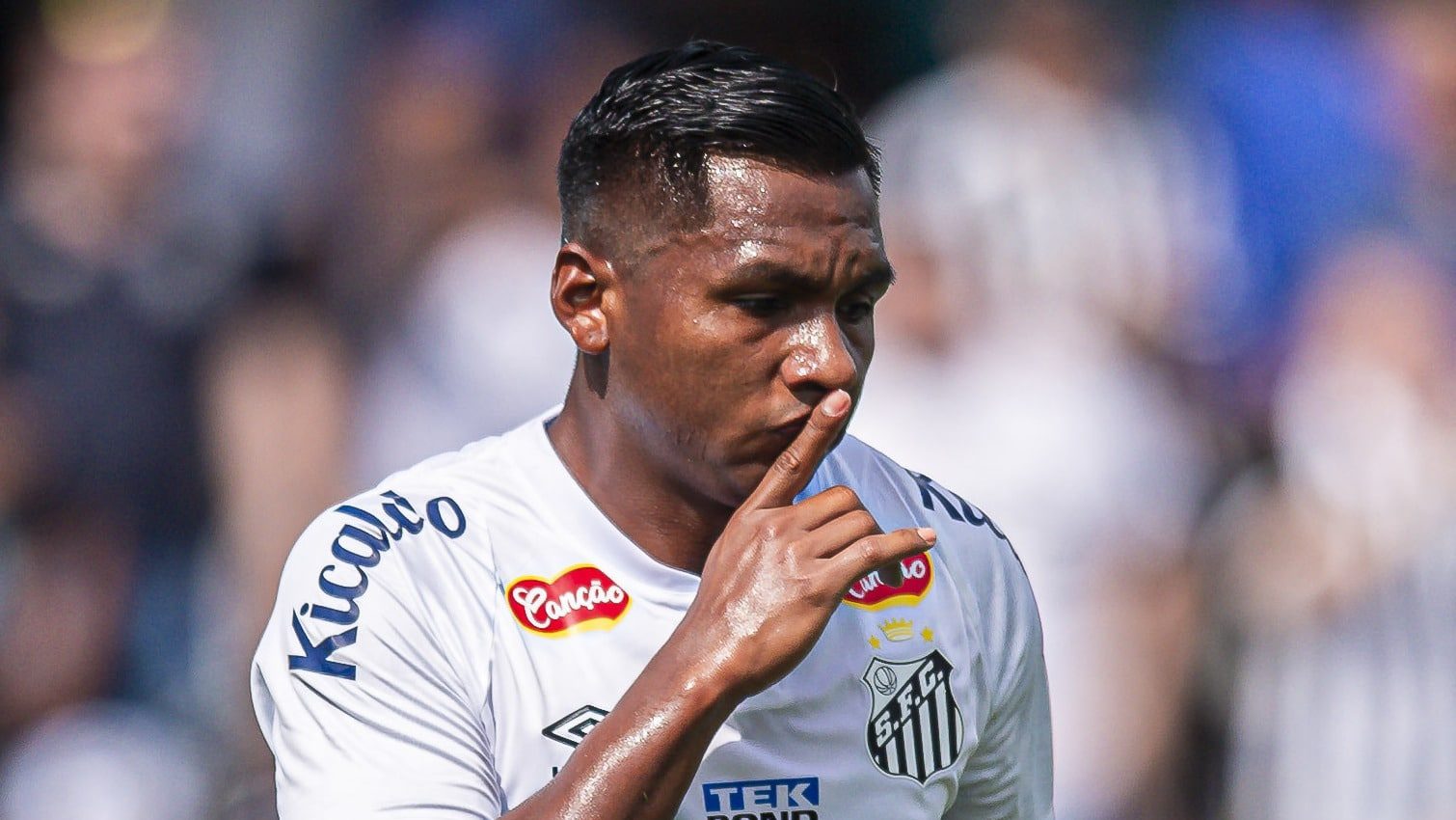 Saiba quanto o Santos pode economizar em 2024 com a iminente sa&iacute;da de Morelos