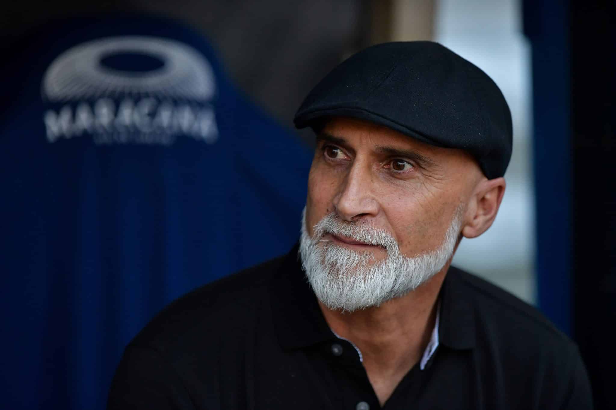 Excesso de coragem? &Aacute;lvaro Pacheco explica mudan&ccedil;as no Vasco no cl&aacute;ssico contra o Flamengo