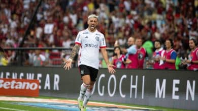 Arrascaeta, leve e sutil, flutua num Maracan&atilde; de outros tempos