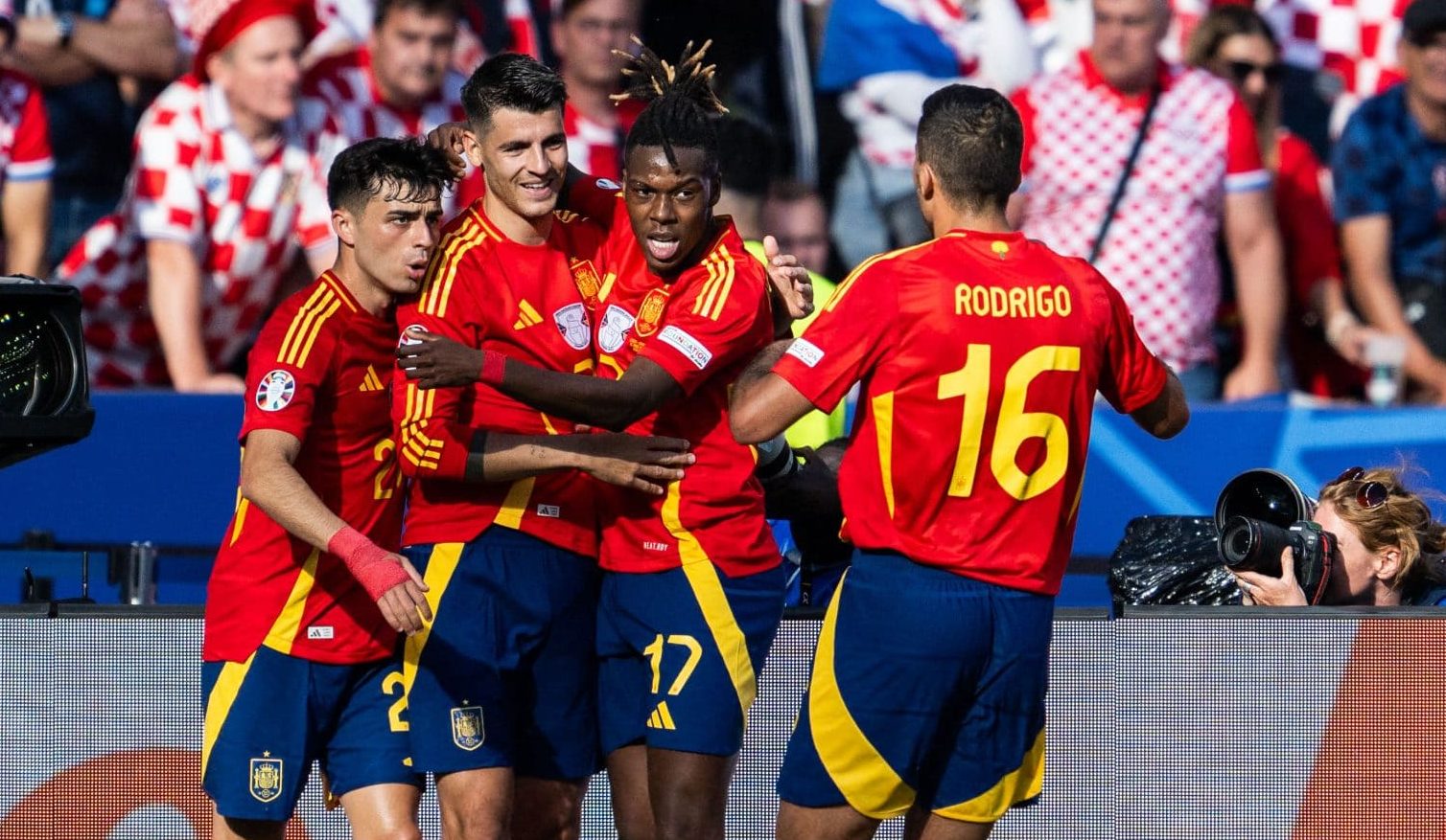 T&eacute;cnico da Espanha revela condi&ccedil;&otilde;es f&iacute;sicas de Rodri e Morata ap&oacute;s susto