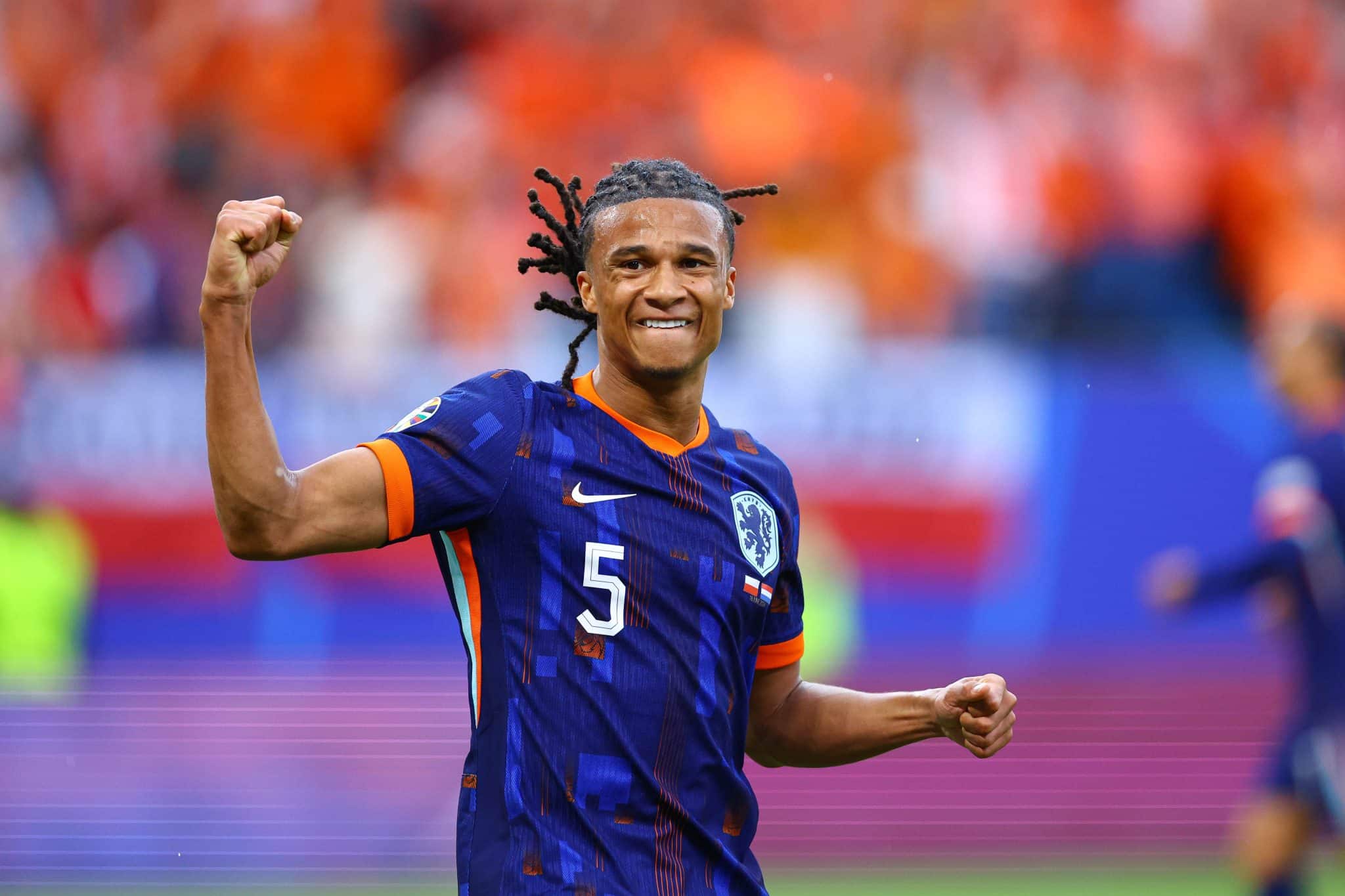 Inspirado por Guardiola, zagueiro conduziu Holanda &agrave; virada em estreia na Eurocopa