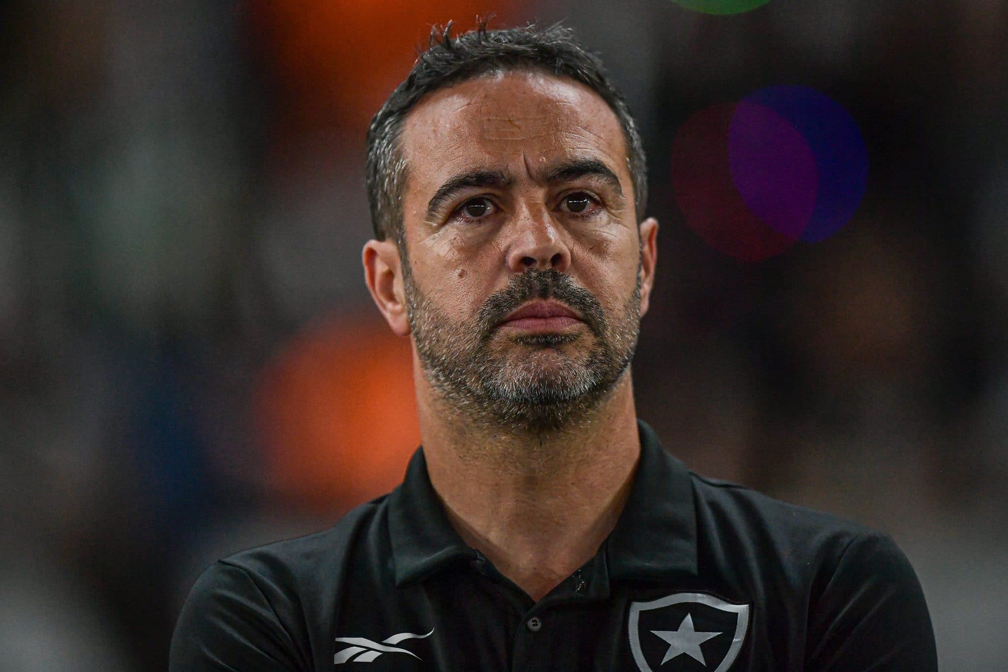 Artur Jorge cobra &lsquo;tempo &uacute;til&rsquo; e valoriza car&aacute;ter do Botafogo em empate no fim