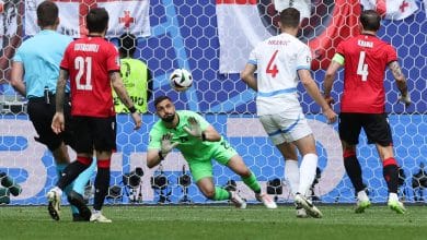 Duelo entre Ge&oacute;rgia e Tch&eacute;quia foi o puro suco do futebol e embolou ainda mais Grupo F da Euro