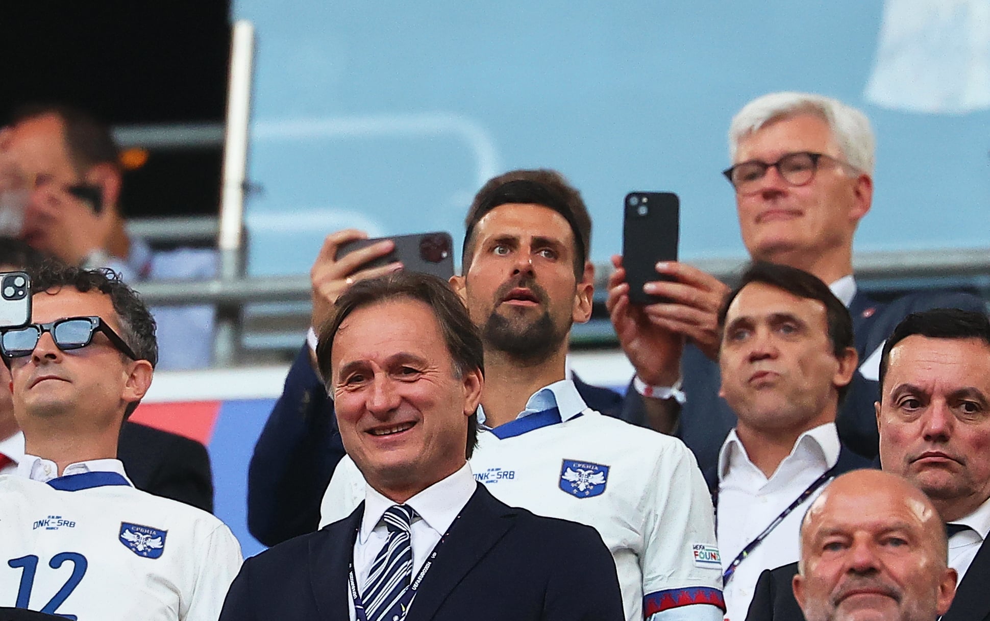 Nem Djokovic d&aacute; sorte para a S&eacute;rvia, que decepciona mais uma vez na Eurocopa