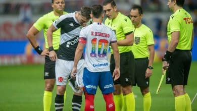 Como se n&atilde;o bastasse a p&eacute;ssima fase, o Vasco ainda foi prejudicado pela arbitragem