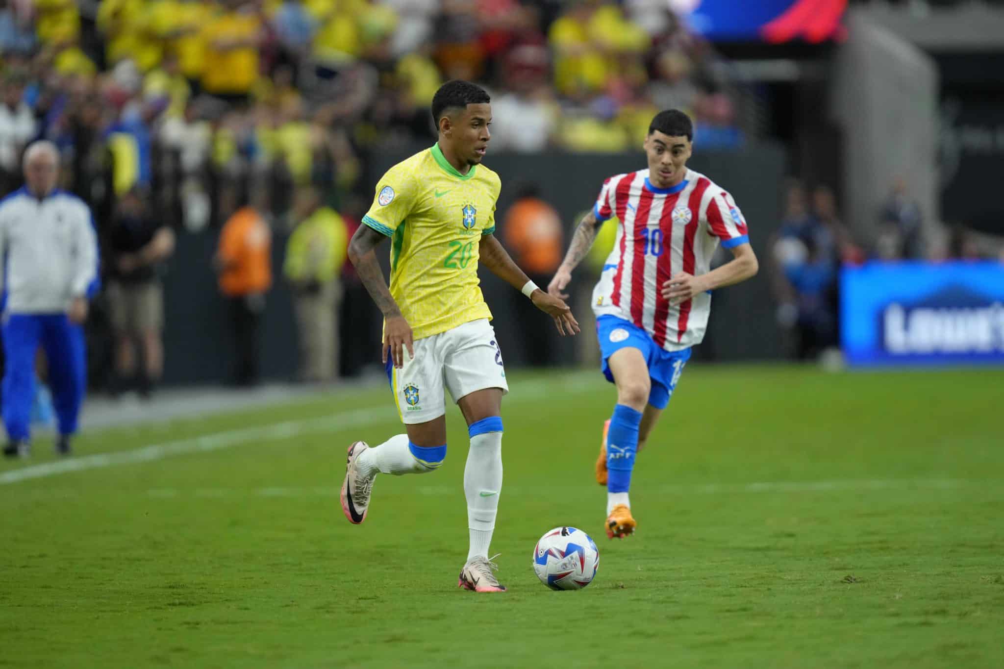 Savinho marca um dos gols da vit&oacute;ria do Brasil sobre o Paraguai