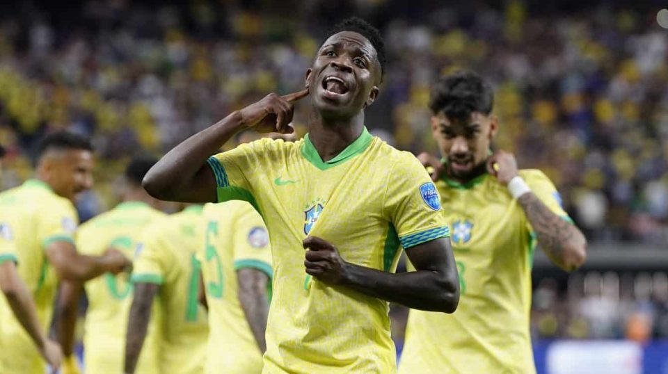 Nada mais importa que o conforto folgado, indomesticável, de Vini Jr