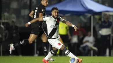 Irrita&ccedil;&atilde;o de Payet foi o que chamou aten&ccedil;&atilde;o no empate entre Vasco e Botafogo
