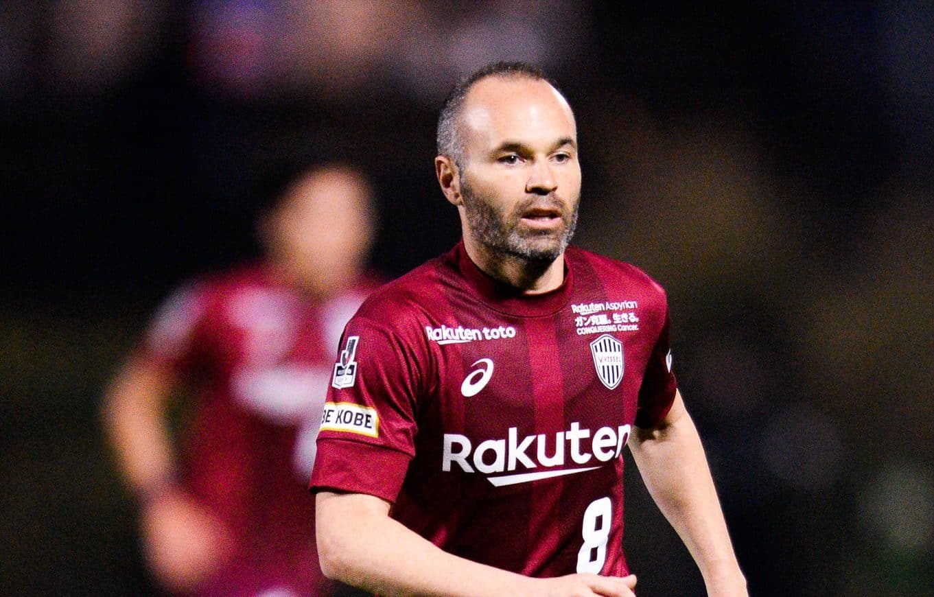 Colecionador de t&iacute;tulos, Iniesta amarga 1&deg; rebaixamento da carreira aos 40 anos