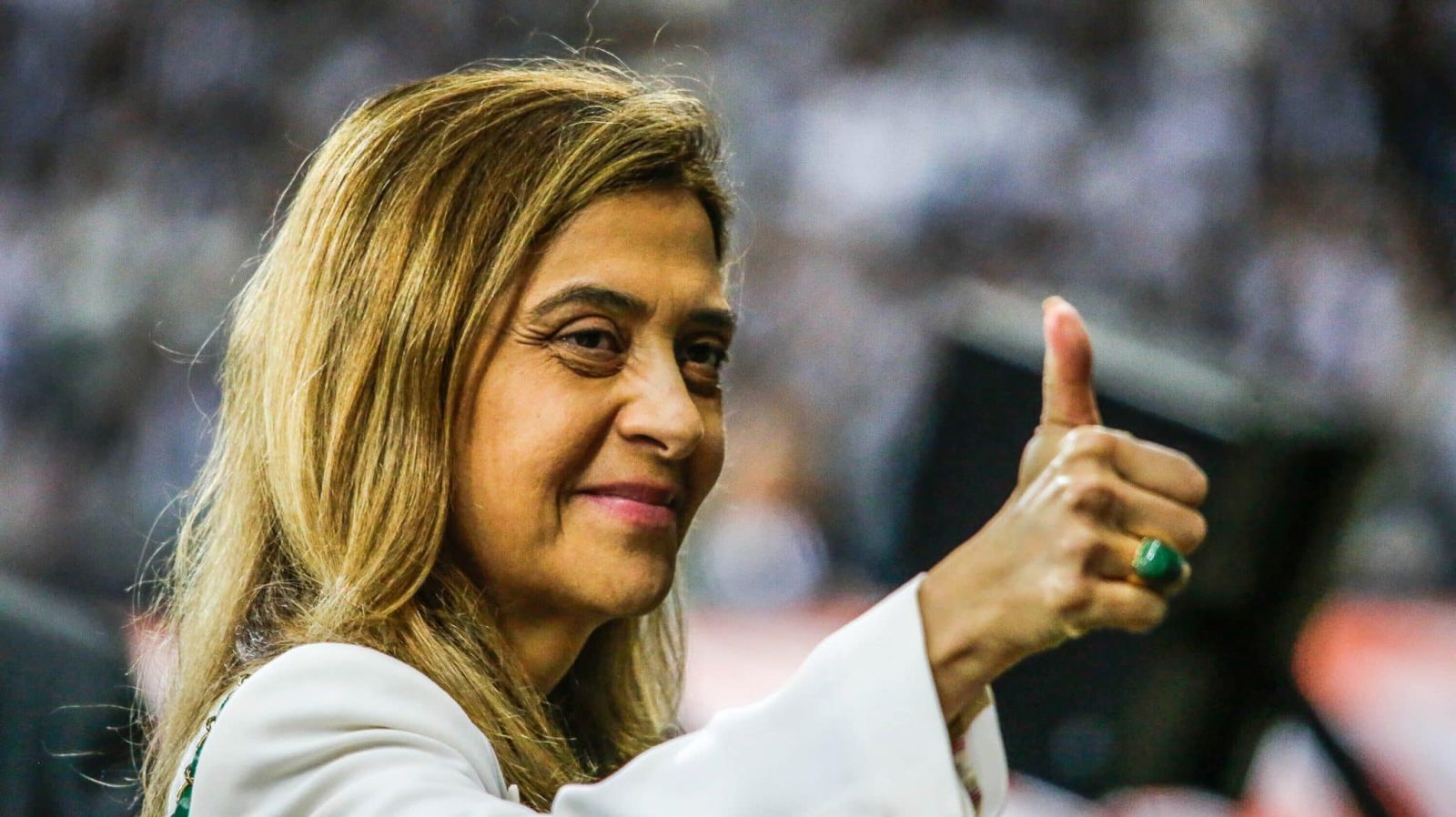 E agora? Leila Pereira confirma venda de Dudu: &lsquo;Ele tem um compromisso com o Cruzeiro&rsquo;