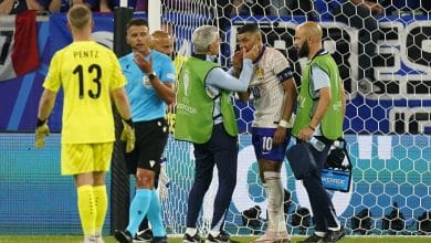 Pedido de desculpas e m&aacute;scaras: Mbapp&eacute; recusa cirurgia e tra&ccedil;a estrat&eacute;gia para jogar a Euro