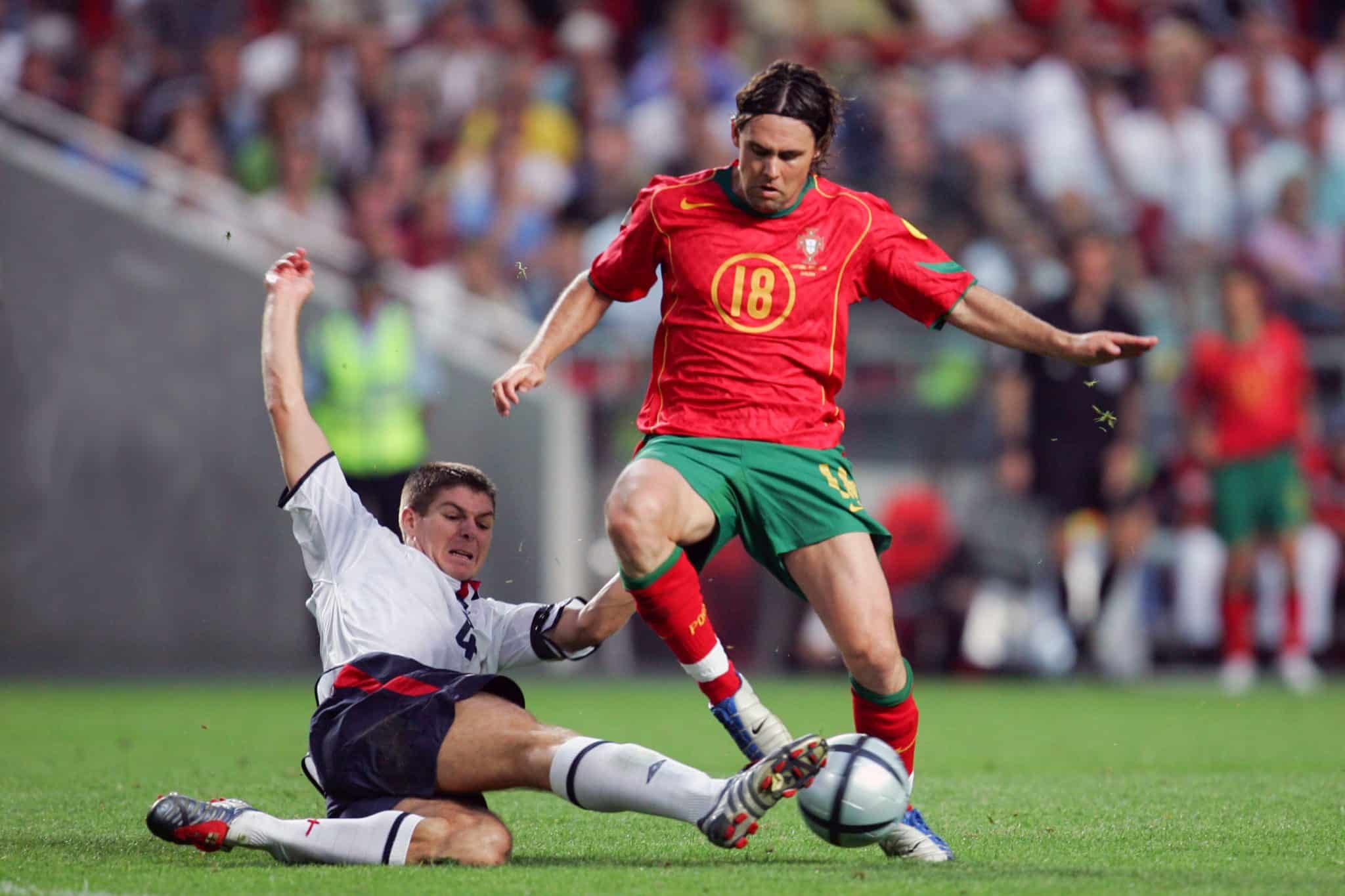 Portugal e Inglaterra durante as quartas de final da Eurocopa 2004. Foto: Icon Sport