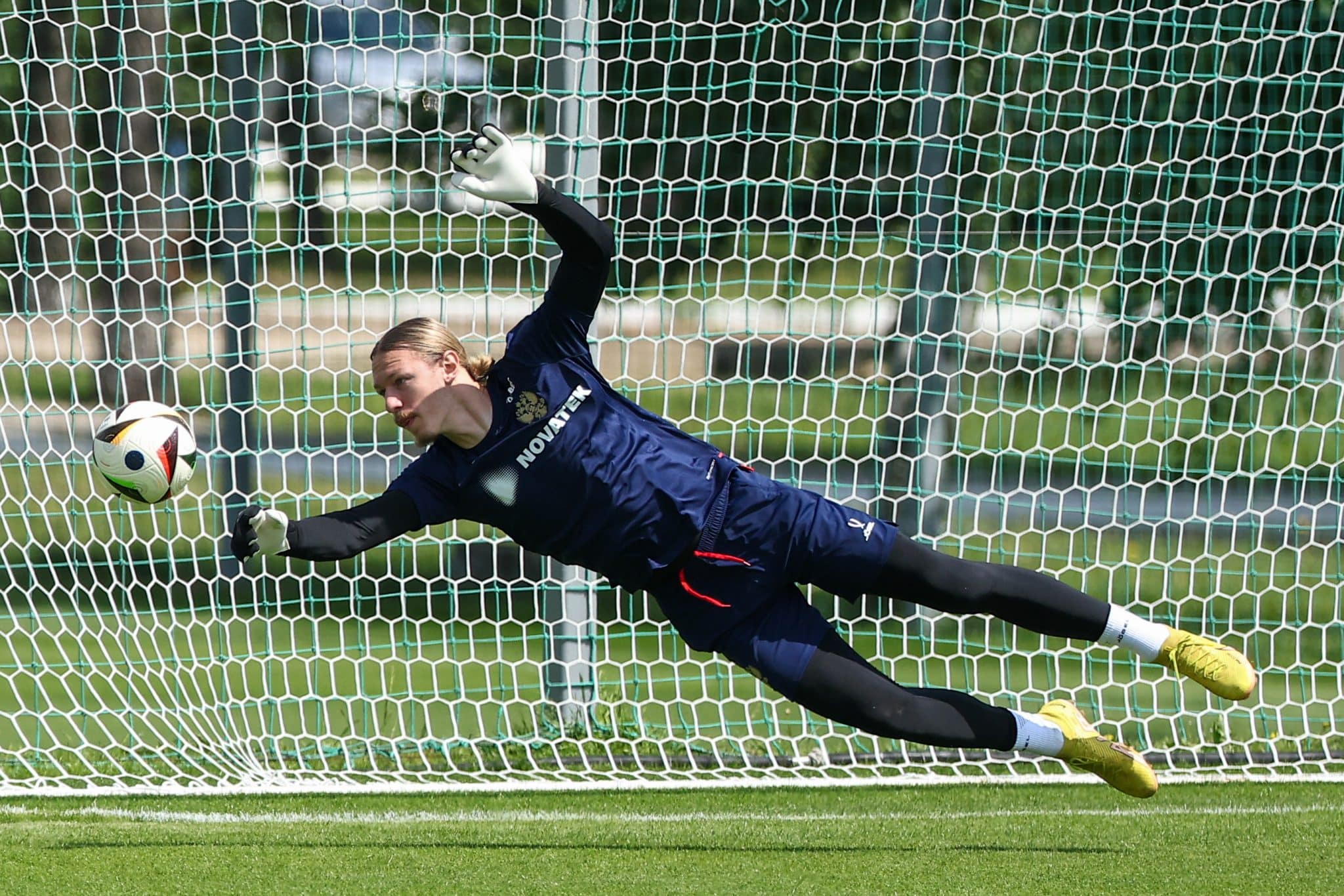 Safonov se encontra concentrado junto &agrave; Sele&ccedil;&atilde;o Russa