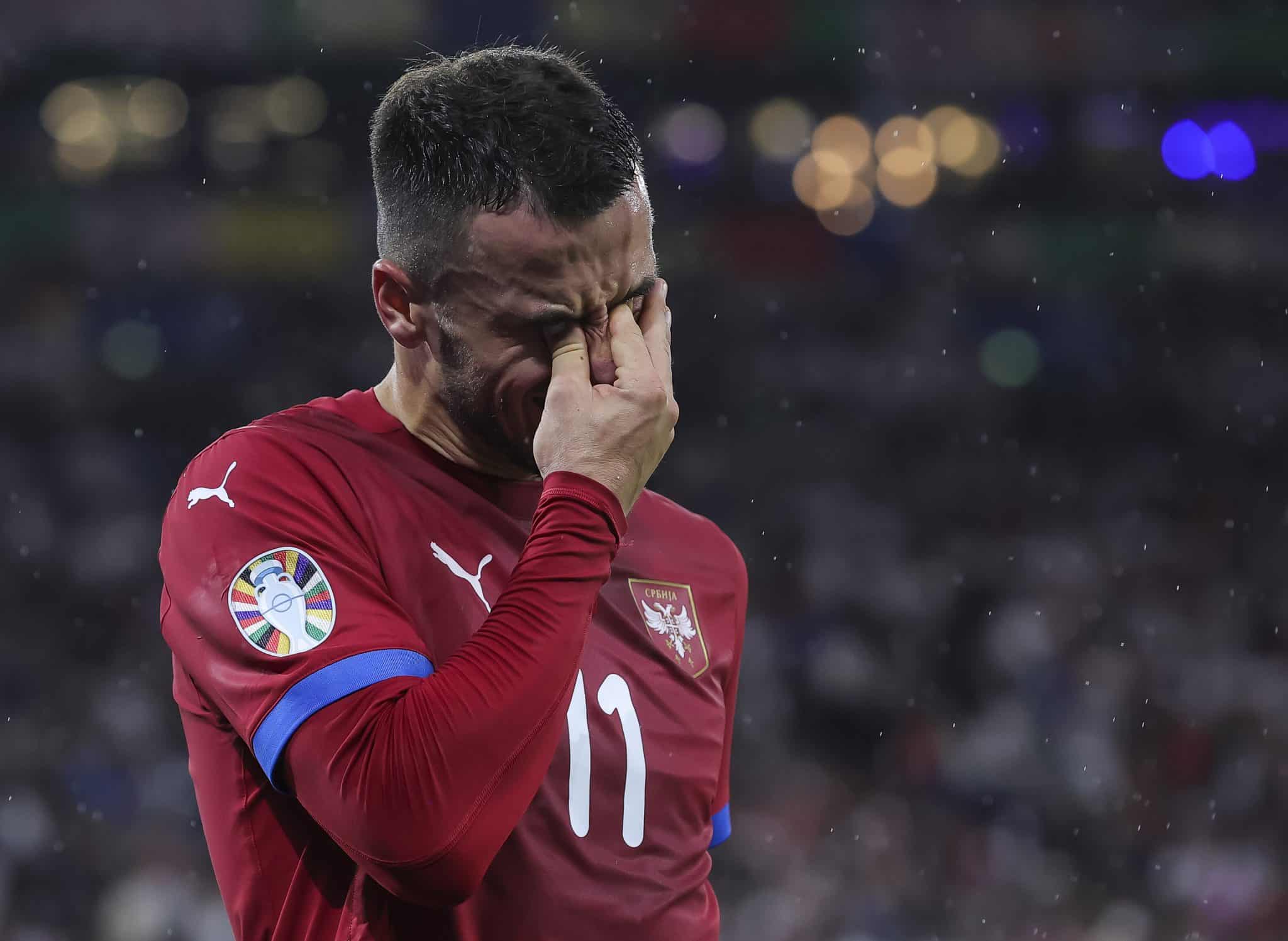 Sele&ccedil;&atilde;o amea&ccedil;a deixar a Eurocopa ap&oacute;s insultos de croatas&nbsp;e&nbsp;albaneses