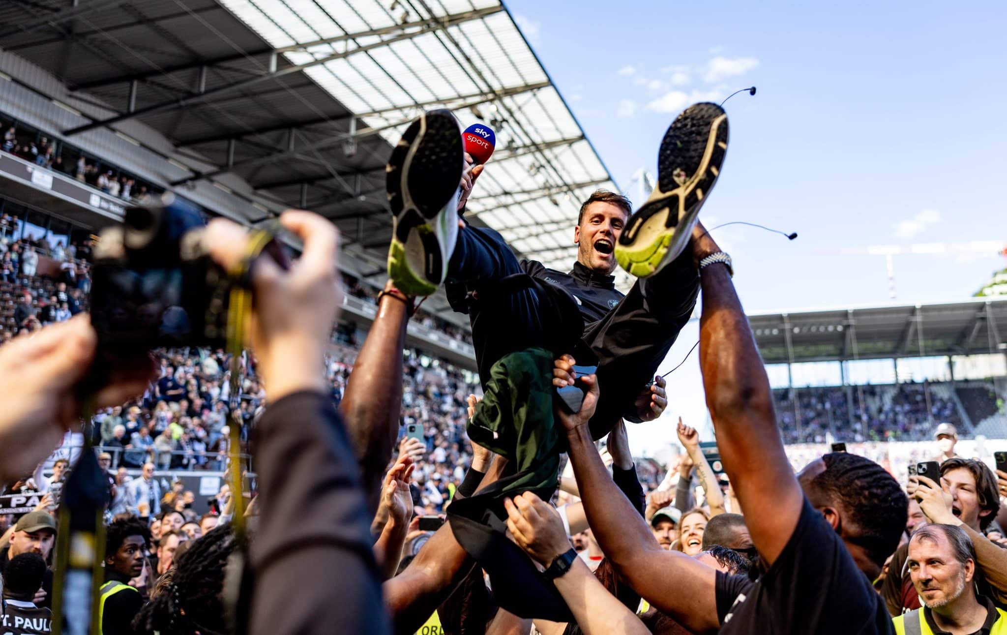 Treinador &eacute; visto como grande respons&aacute;vel pelo sucesso do St. Pauli