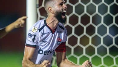 Inter sofre com &lsquo;ressaca&rsquo; e v&ecirc; Vit&oacute;ria encerrar jejum amargo no Brasileir&atilde;o