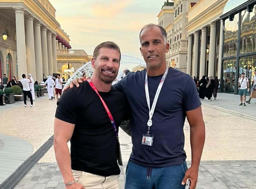 Com &iacute;dolo Felipe, Vasco aposta em velha f&oacute;rmula para mexer no futebol do clube