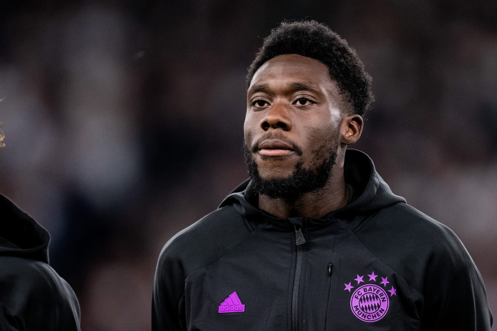 Bayern adota estrat&eacute;gia arriscada e freia anima&ccedil;&atilde;o do Real Madrid por Alphonso Davies