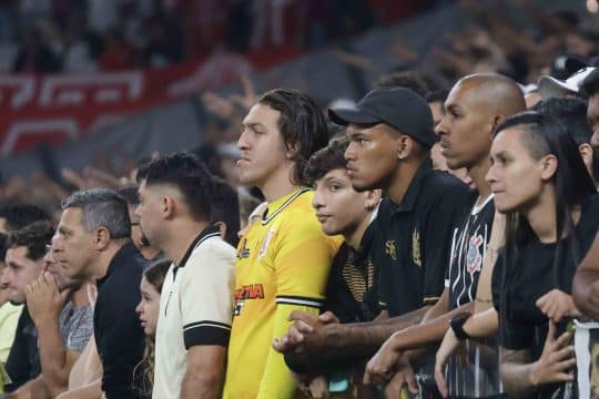 Do esc&acirc;ndalo Vai de Bet ao mico com Carlos Miguel: como o Corinthians mergulhou numa profunda crise pol&iacute;tica e esportiva