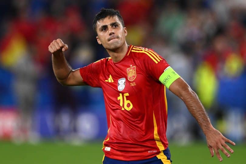 Referência da Espanha, Rodri também pode sonhar com a Bola de Ouro