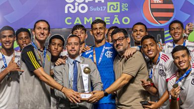 Filipe Lu&iacute;s coroa primeiro ciclo no Flamengo com o que se espera dele