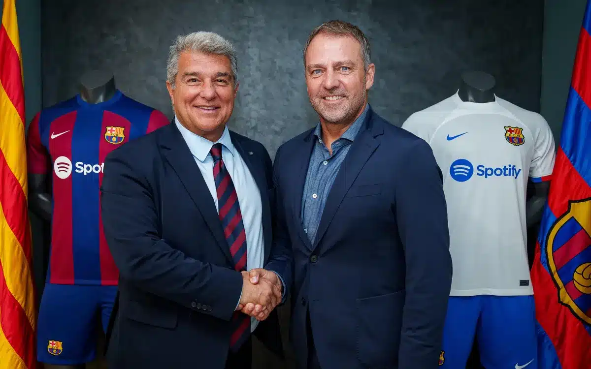 In&iacute;cio da era Flick: Barcelona acerta demiss&otilde;es, costura renova&ccedil;&otilde;es e monitora mercado