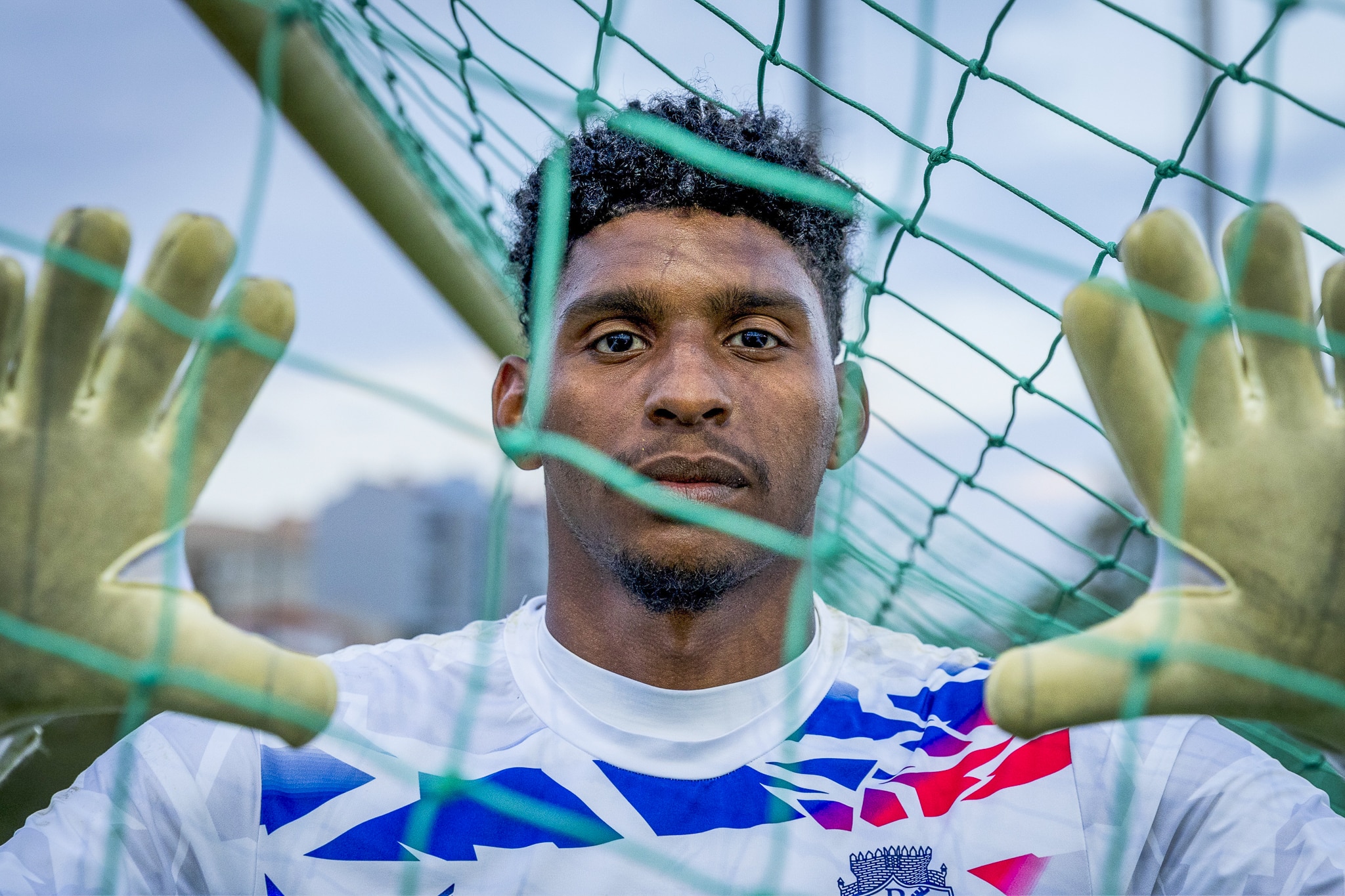 De escanteado &agrave; solu&ccedil;&atilde;o: o que falta para Hugo Souza trocar o Flamengo pelo Corinthians