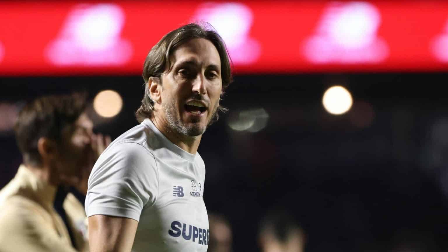 &lsquo;Temos que fazer um mea culpa&rsquo;: S&atilde;o Paulo tenta entender por que perdeu for&ccedil;as com Zubeld&iacute;a