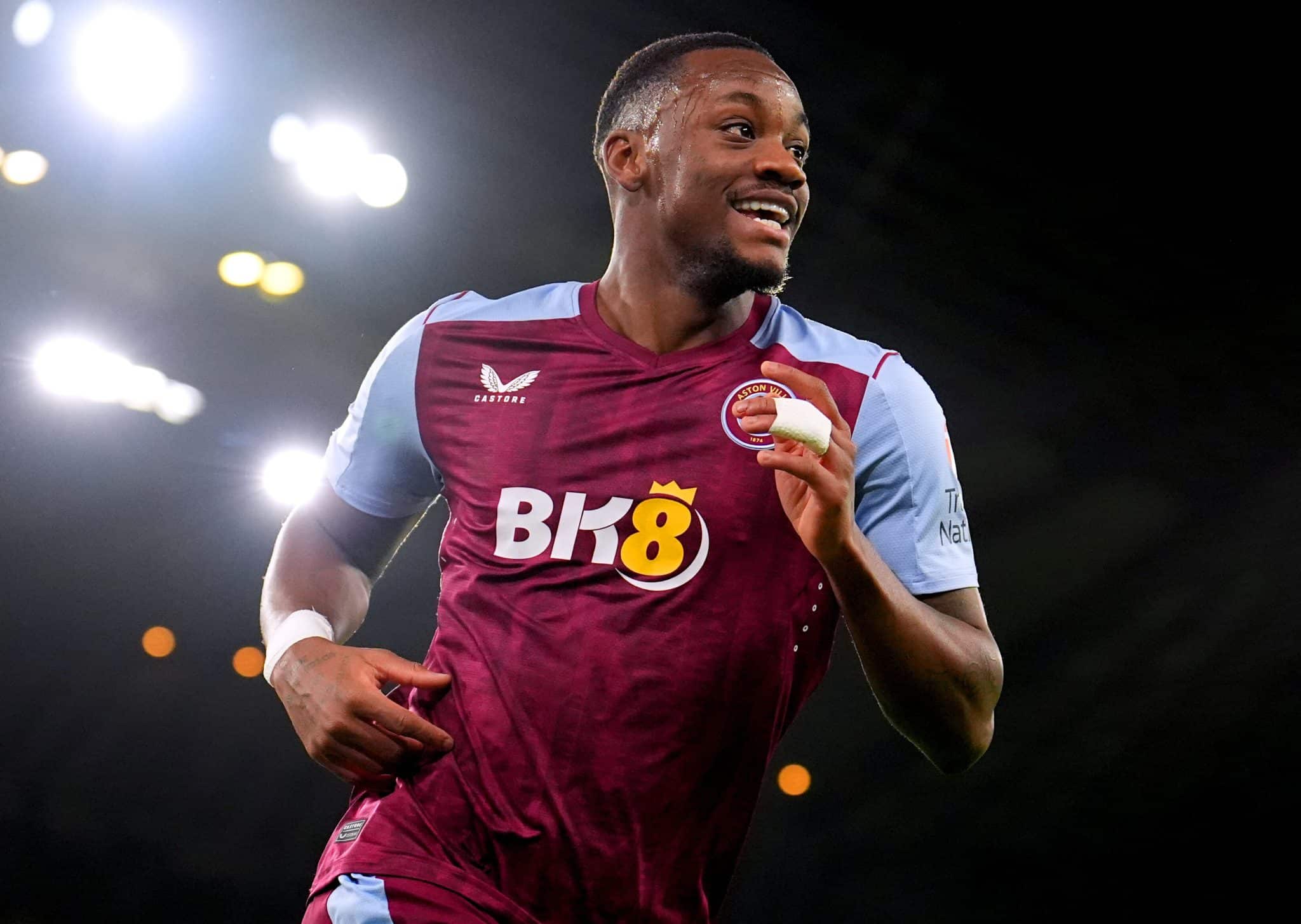 Ap&oacute;s ser &lsquo;esnobado&rsquo;, Chelsea muda foco e estuda investida por atacante do Aston Villa