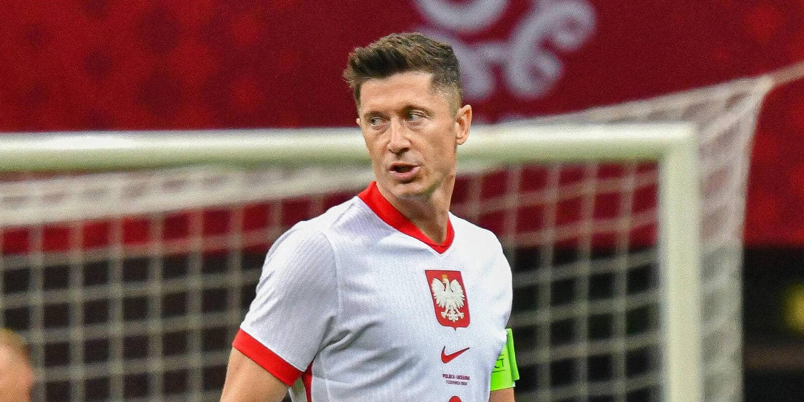 A quatro dias da Eurocopa, Lewandowski sai lesionado de amistoso e preocupa Pol&ocirc;nia