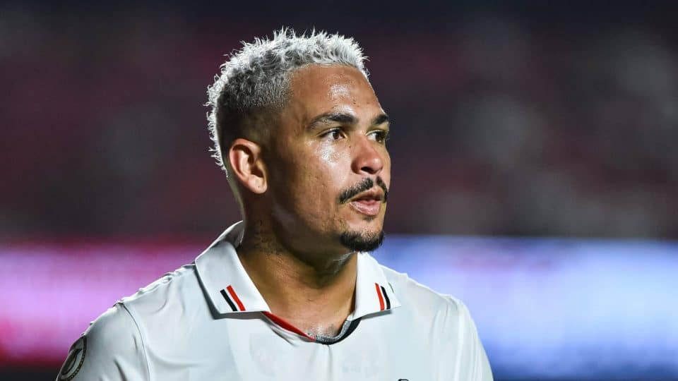Acostumado a decidir, Luciano comprometeu São Paulo em derrota na Copa do Brasil