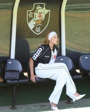 Arrume-se comigo e o bloke core: como o futebol furou a bolha e virou, de fato, moda