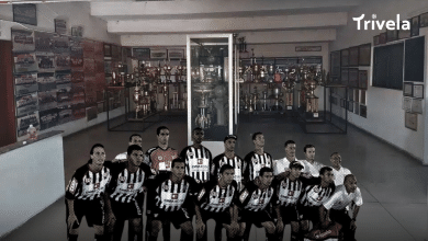 Trof&eacute;u da Copa do Brasil no canto de um arm&aacute;rio, 19 anos depois, retrata fase do Paulista