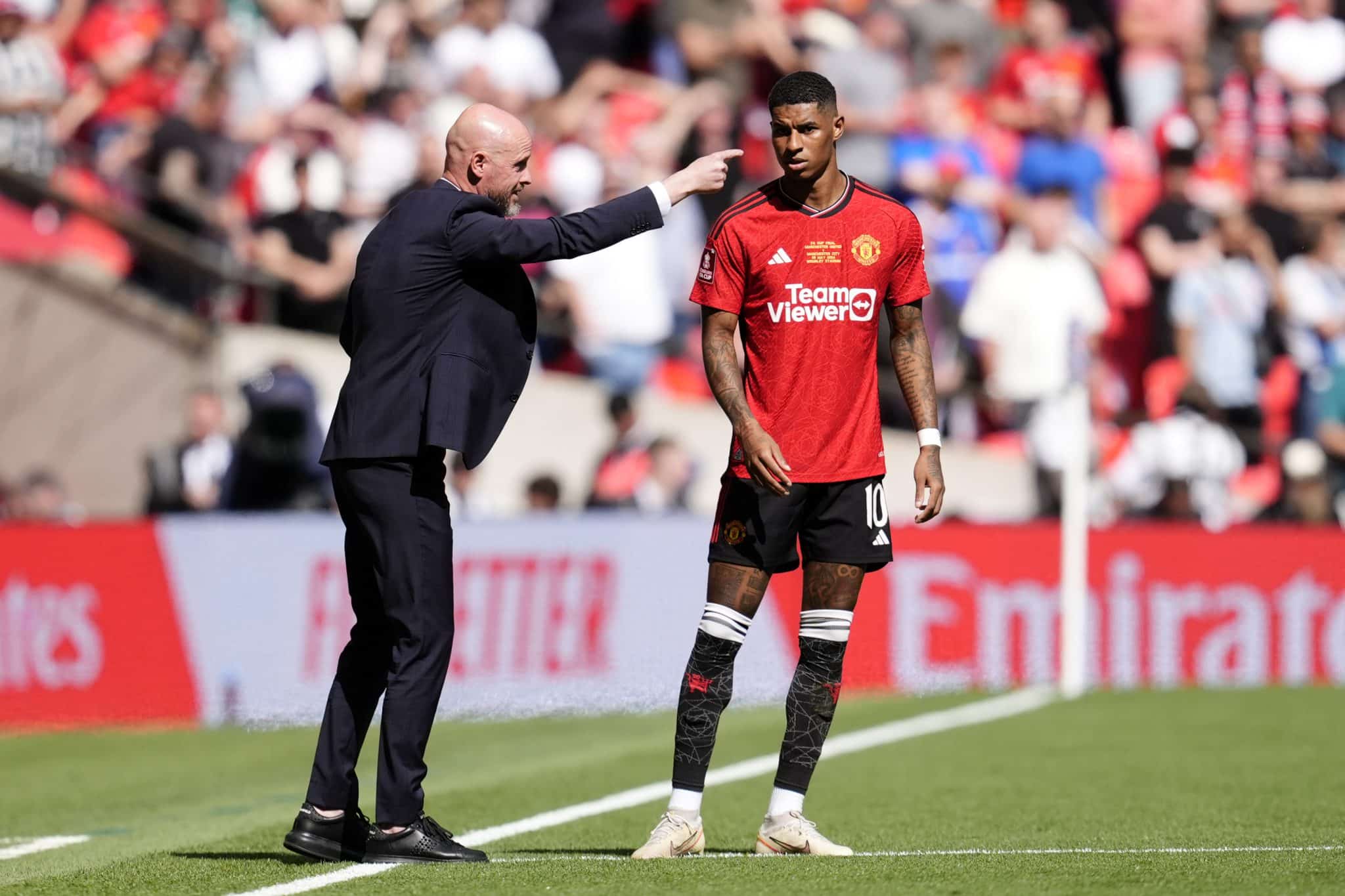 Rashford recebe instru&ccedil;&otilde;es de Ten Hag em Wembley