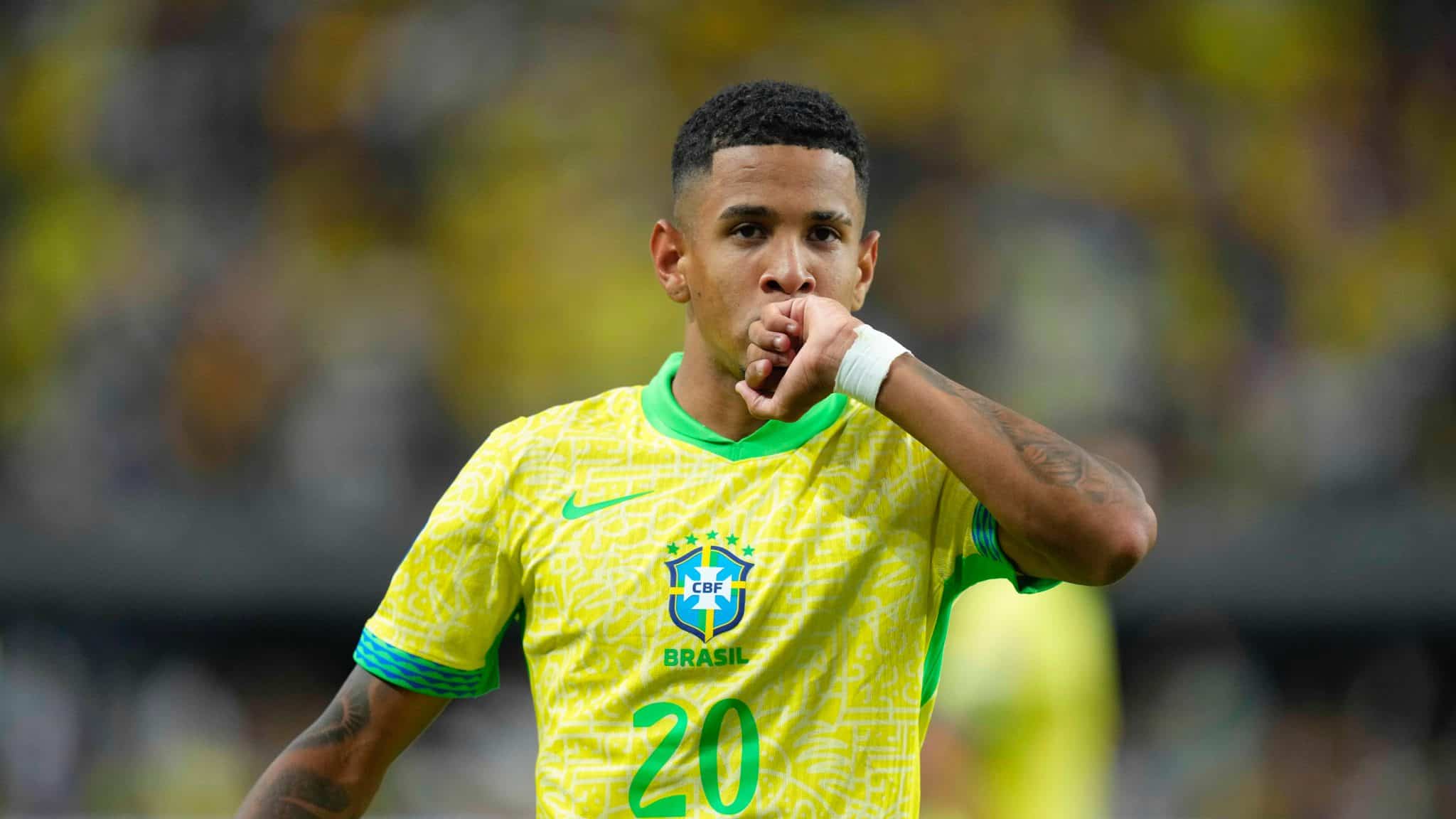 Savinho se apresenta ao Brasil e mostra por que seu futuro &eacute; no Manchester City