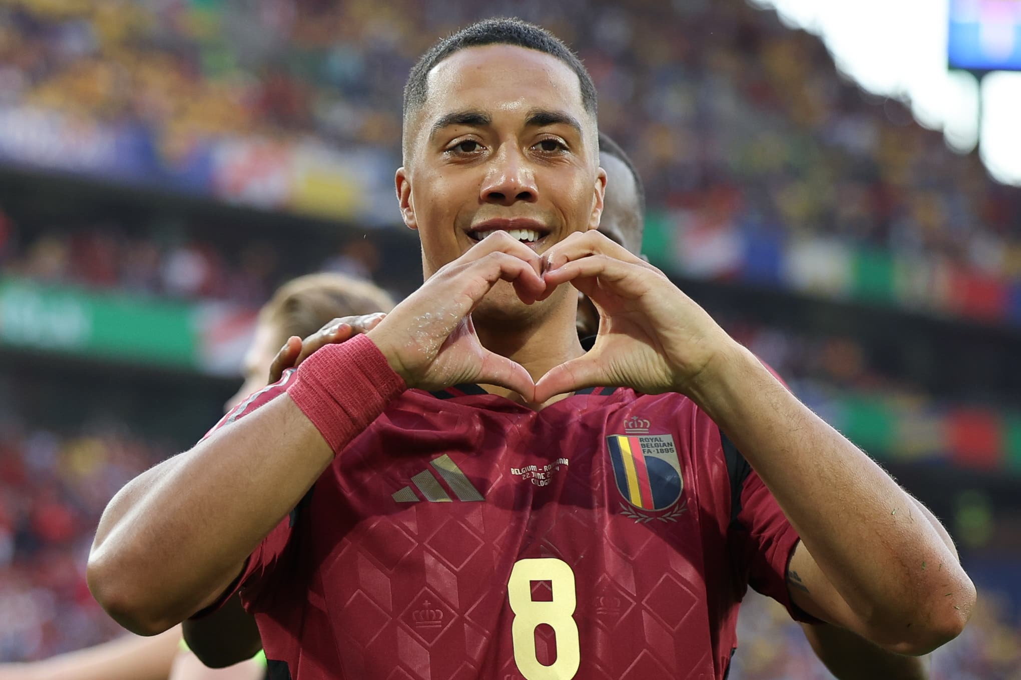 Youri Tielemans marca seu primeiro gol na Euro 2024.