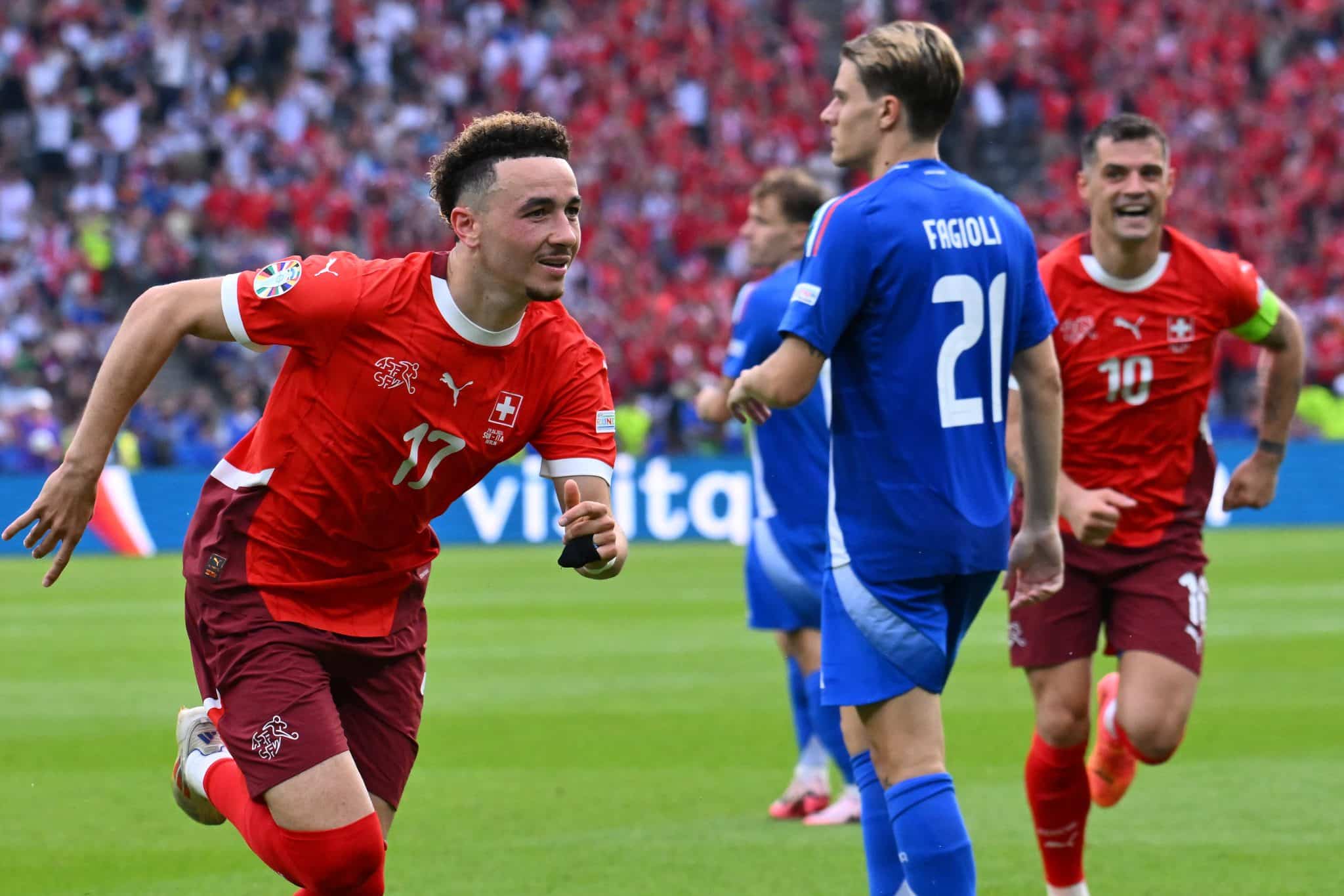 Su&iacute;&ccedil;a passeia em campo, encerra jejum hist&oacute;rico e obriga It&aacute;lia a repensar o futuro