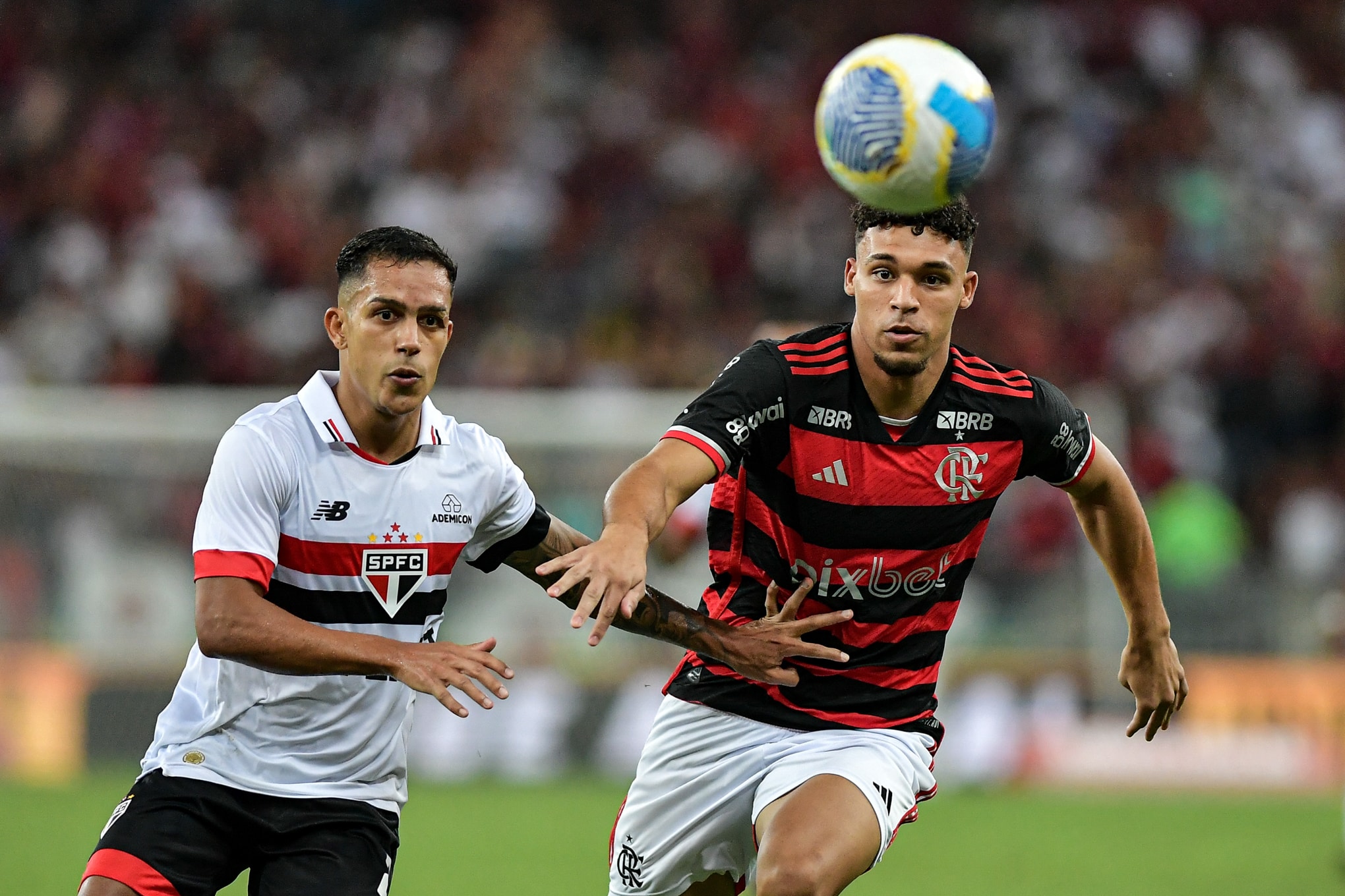 Victor Hugo, cria da base do Flamengo