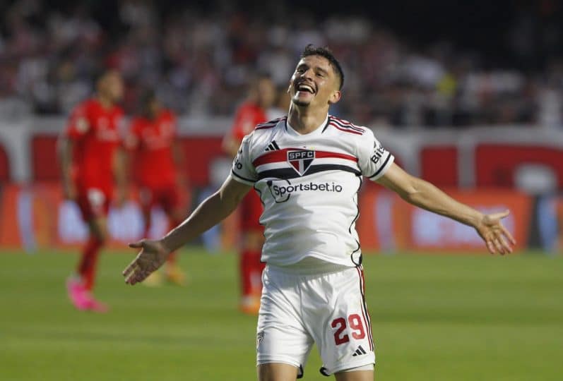 Pablo Maia passa por cirurgia após lesão; veja prazo para voltar ao São Paulo