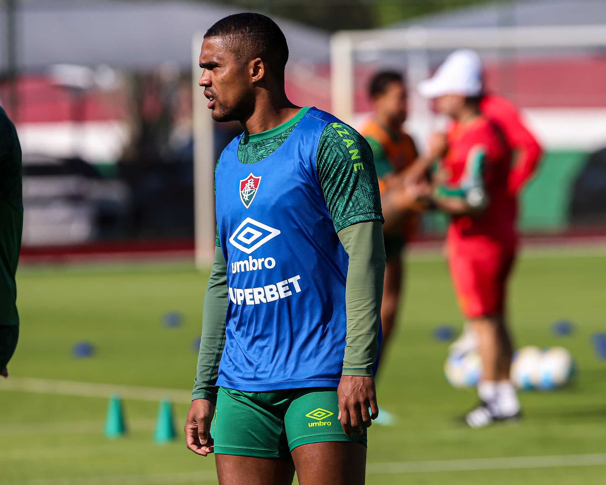 Em m&aacute; fase, Douglas Costa &eacute; uma inc&oacute;gnita no Fluminense - Foto: MARCELO GON&Ccedil;ALVES / FLUMINENSE F.C.