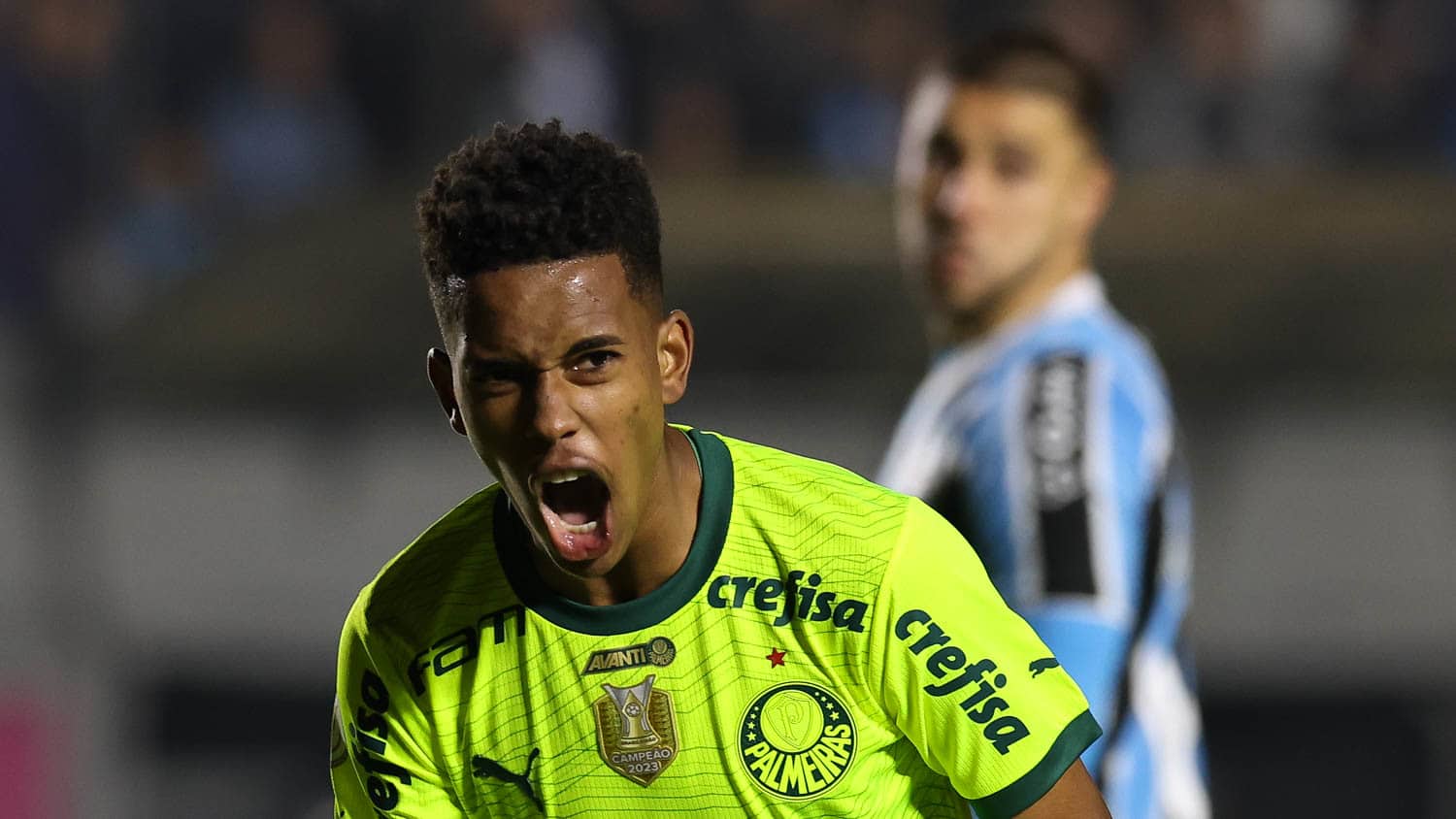 Magia: qual &eacute; o limite para Est&ecirc;v&atilde;o, e o que h&aacute; por tr&aacute;s da escolha pelo Chelsea?