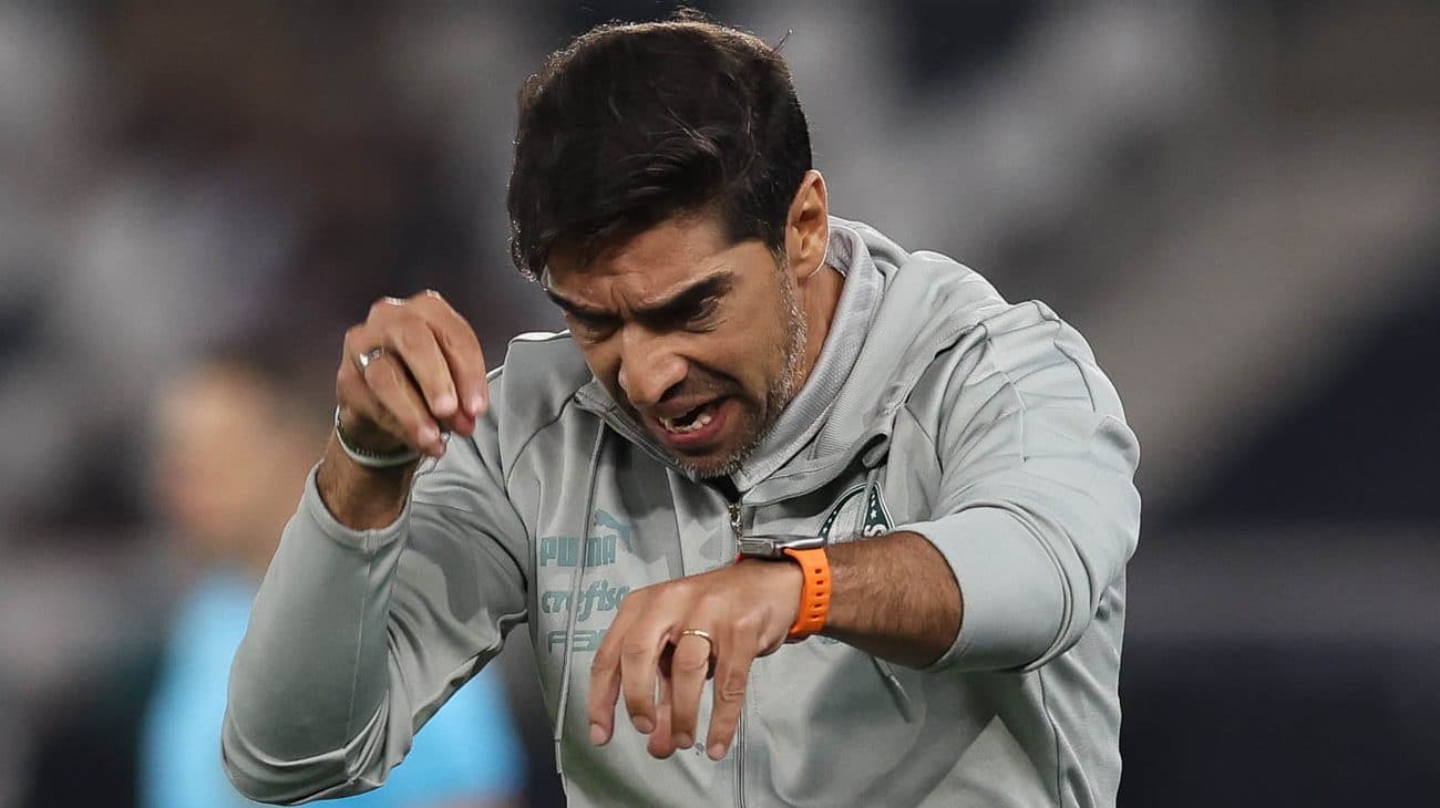 Abel est&aacute; decepcionado e mudou planos no Palmeiras para decis&otilde;es