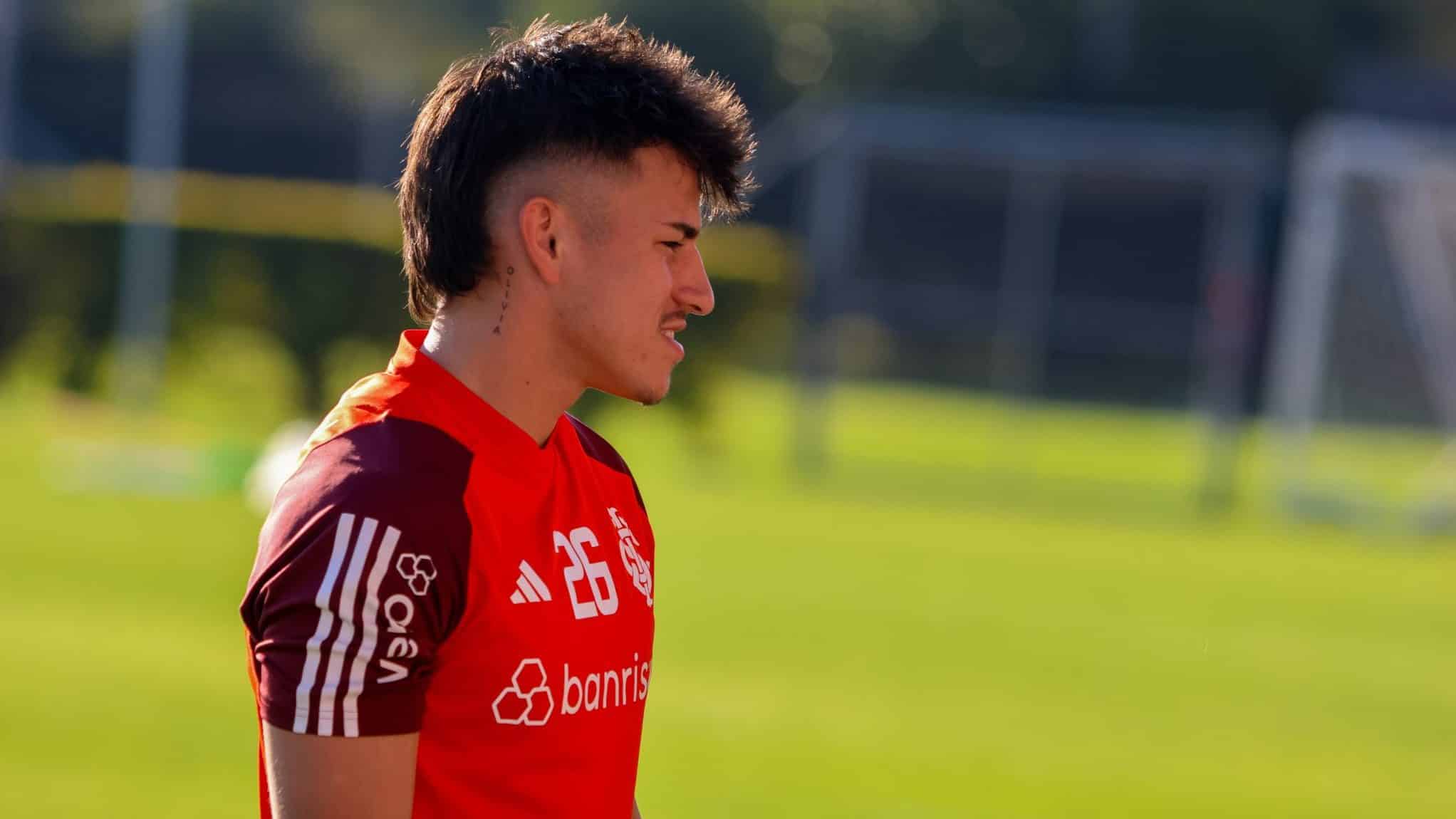 Abra&ccedil;ado pela torcida, Bernabei tem oportunidade para quebrar uma maldi&ccedil;&atilde;o no Internacional