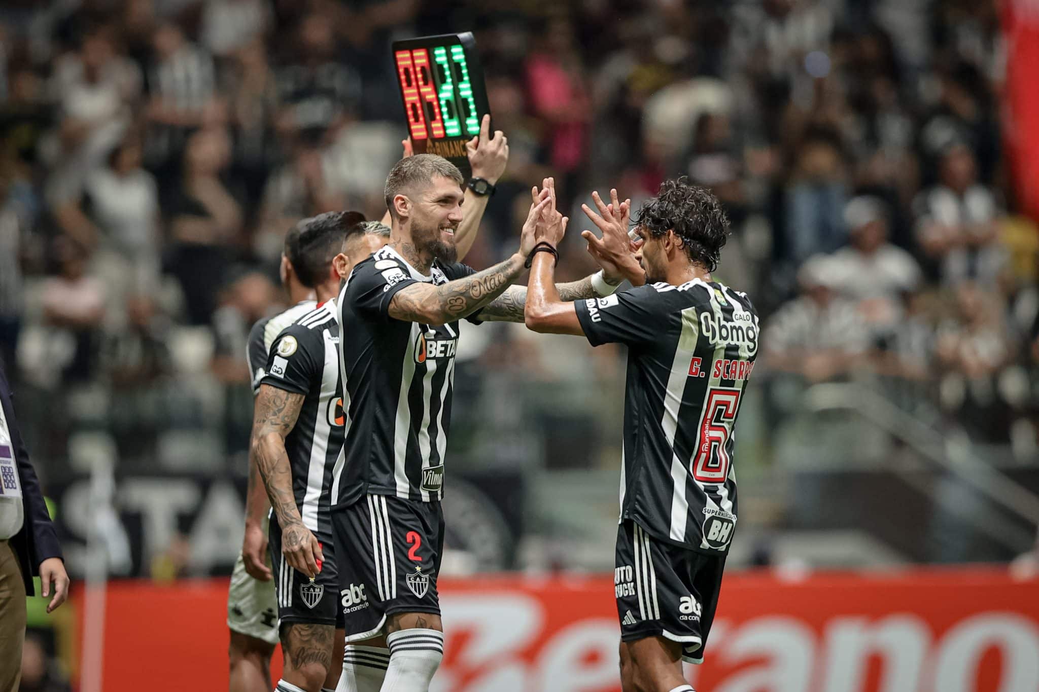 Lyanco em sua estreia pelo Atl&eacute;tico