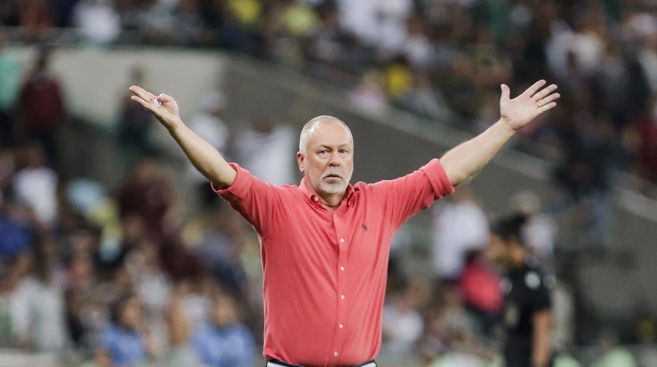 Mano Menezes j&aacute; fez mais que Diniz pelo Fluminense no Brasileir&atilde;o