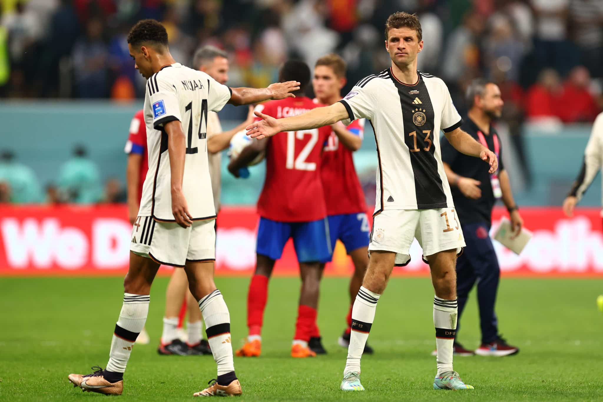 M&uuml;ller desolado ap&oacute;s elimina&ccedil;&atilde;o da Alemanha em 2022